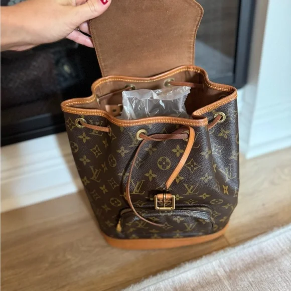 Louis Vuitton Montsouris Monogram Canvas Backpack MM Brown - Picture 4 of 8